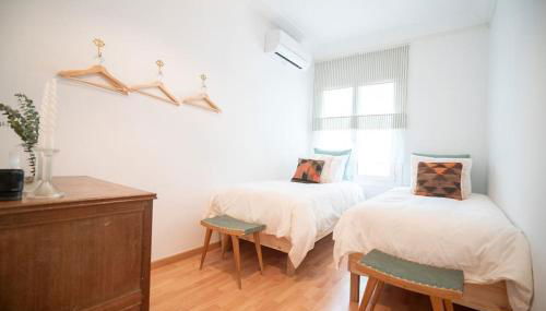 Stunning Designer 2 Bed Apt in Glorious Gràcia - Photo 4