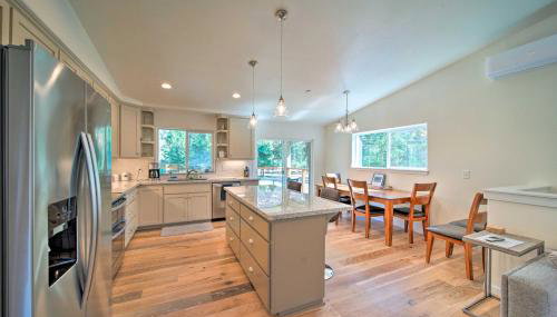 River Acres Retreat with Grill and River Access! - Foto 5