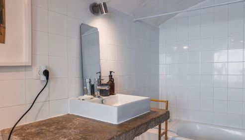 Artsy Sintra I by LovelyStay - Photo 3