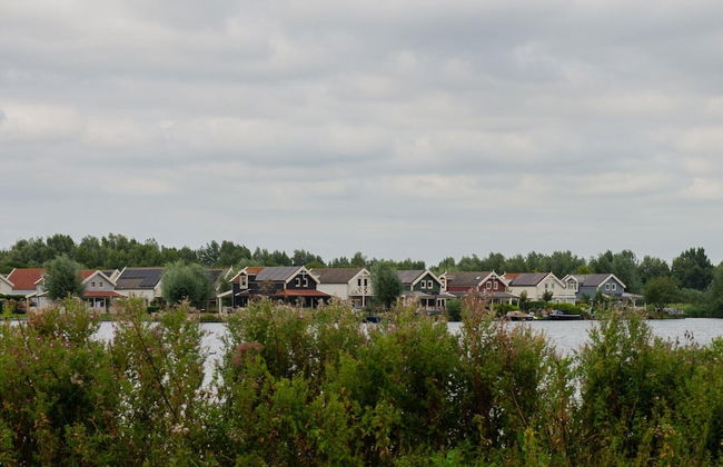 Quiet Lakeside Escape for Four - Foto 37