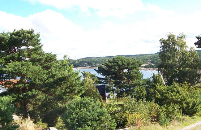 8 Person Holiday Home in Tanumshede - Photo 11