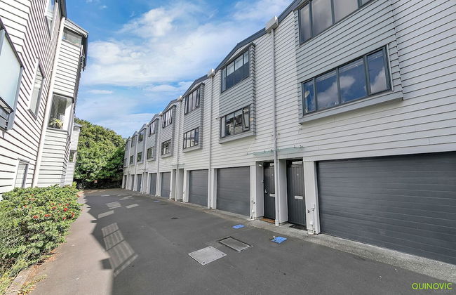 Balcony+Parking 3BR Gem Near Arena | Zodiak Stays - Foto 18