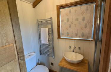 Shepherds Hut - Photo 5