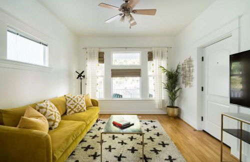 The Art Deco Lounge - 95 WalkScore - Live Music - Photo 1