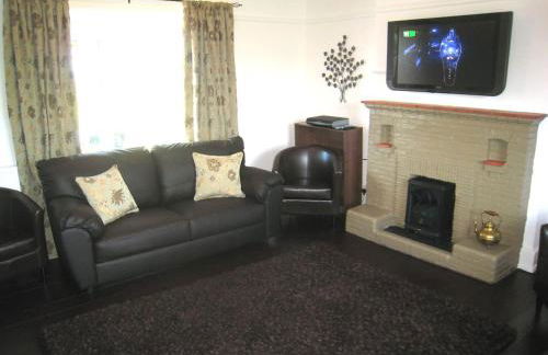 Arden Hill Farmhouse - Hot Tub, Snooker Table, Sleeps 16 - Foto 20