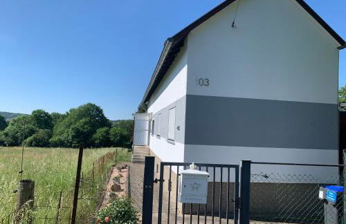 Ferienwohnung Sunny - Moderne Ferienwohnung im Grünen in Saarbrücken-West - Foto 27