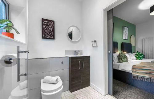 Aylesbury House 3 En-suite Bedrooms Parking Pets - Photo 50