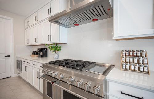 Modern Spacious 6BR Villa with Game Loft 5 Min to Strip, Stadium & Shopping! - Foto 30