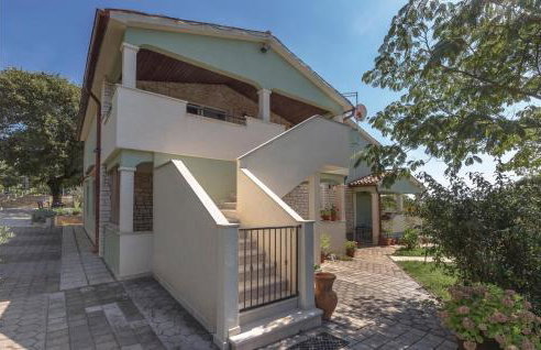 Amazing Apartment In Kanfanar With Wifi - Photo 30