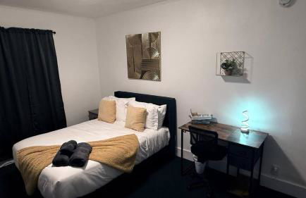 Nona - Cozy 3BR Apt with Parking, Desk & Fast WiFi near Yale, Quinnipiac, SCSU & Hospitals - Foto 15