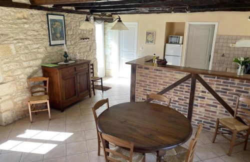 Maison de Charme avec Jardin à Jayac - FR-1-616-465 - Foto 5