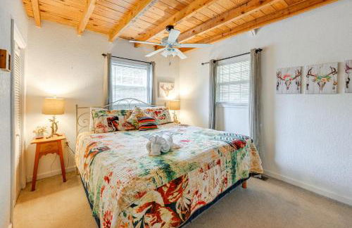 Mtn-View Home with Deck, Fire Pit and BBQ in Almond - Foto 10