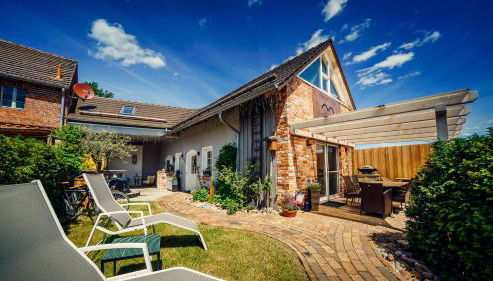 Altes Gewölbe mit Sauna und Whirlpool im Außenbereich - Foto 4, Garden, Garden view
