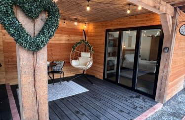 Luxury Courtyard Studio in Llangollen - Photo 16