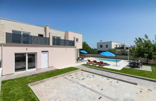 New modern villa Gogo with private pool near the beach and town of Pula by WiiBuk - Foto 55