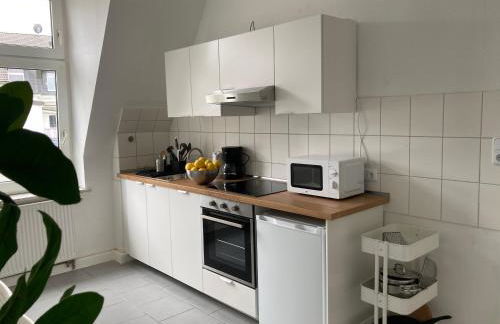 Cosy, new furniture, 10min walk to train station - Foto 10