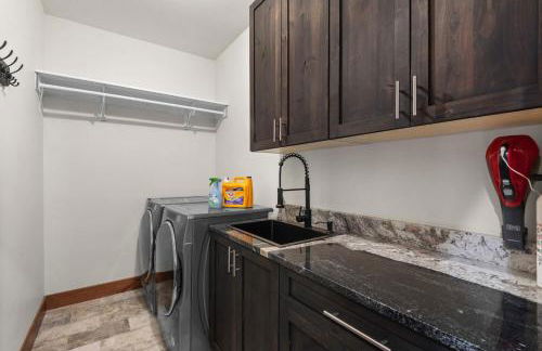 34 Acre Escape Games Hiking Pool Table Bicycles - Foto 22