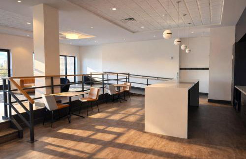 Deer District Studio Apt - One Block from Fiserv and Baird - Foto 21