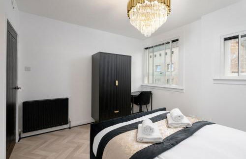 Royal Mile Retreat - Photo 36