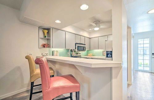 Old Florida Setting with Kayaks and Fishing Poles - Foto 9