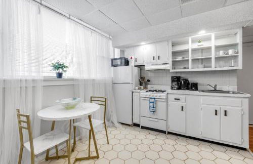 One Bdrm Quaint Flat W Deck - Foto 11