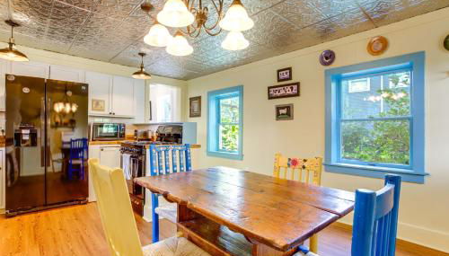 Charming Victorian Farmhouse on Historic Main St - Foto 5