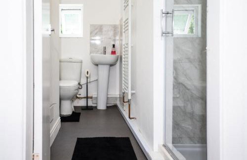 Modern 4BR Home in Dudley - Foto 37