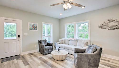 Modern Waveland Home with Deck, Walk to Beach! - Foto 4