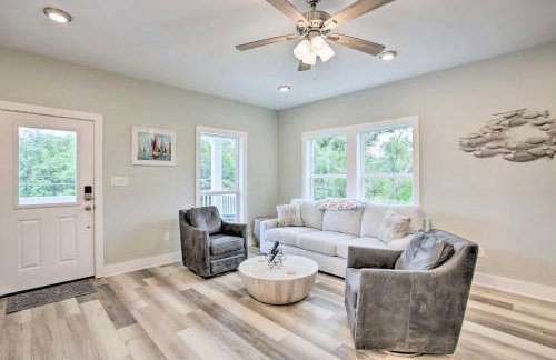 Modern Waveland Home with Deck, Walk to Beach! - Foto 4