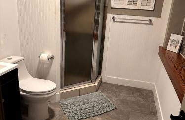 Peaceful Lake House - Photo 12