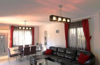 4 Bedroom Family Villa with Private Pool in Villa Martin - Foto 4