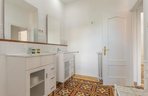 House with character charm - 3B 2B -Chamartín - Photo 33