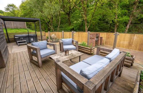 Thyme Lodge 2BR with Hot Tub near Black Mountain - Foto 5