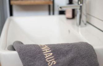 Gemütliches Ferienhaus "Glück" mit Gartensauna - Ideal für Familien & Paare - Foto 21