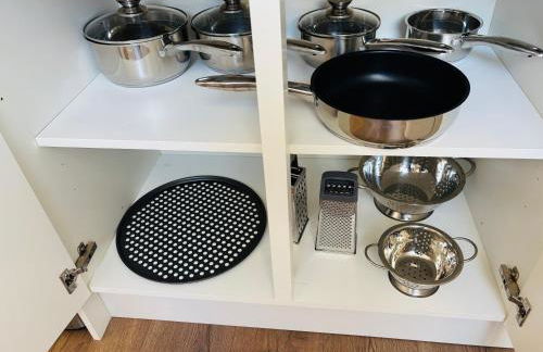 Ideal Contractor Business & Family Friendly 2-Bed Apartment Quiet & Spotless with Fast WiFi Large Screen Smart TV - Foto 15