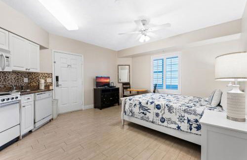 Seventh Floor Serenity, Updated 3BR with OceanFront Private Balcony at The Wyndham Ocean Walk Resort - Foto 48