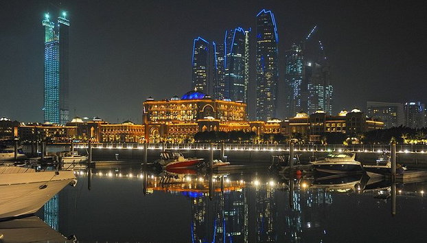 Traslado privado desde Sharjah al aeropuerto de Abu Dhabi (AUH) - Foto 2