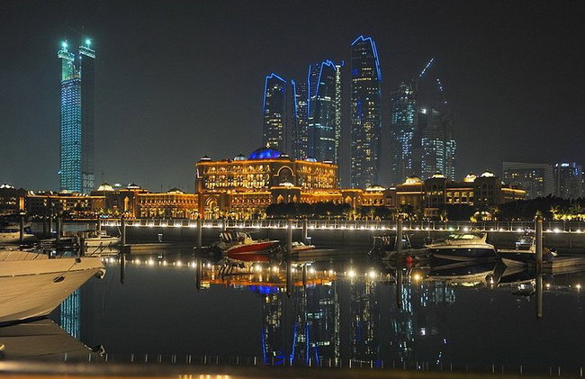 Private Transfer from Sharjah to Abu Dhabi Airport (AUH) - Photo 2