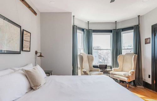 Industrial Loft Offers Historic Feel with Modern Amenities 3BR & 2BA #DCottage - Foto 1