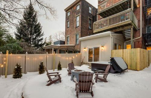 Walk to OTR! Hot Tub and Movie Room at Cincy Condo - Foto 5