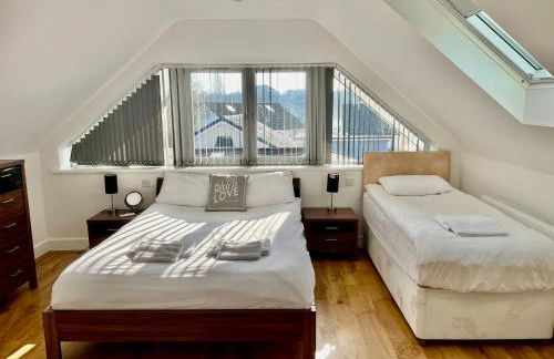 Luxury Pamper Home Hot Tub & Sauna Ladies Retreat - Photo 23