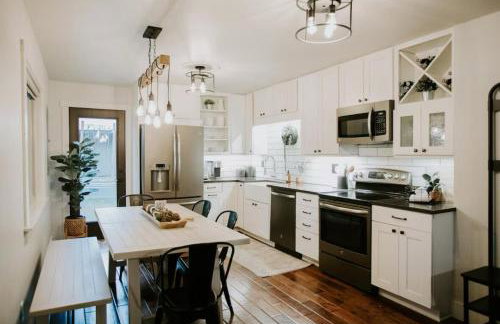 Cabin and Casita Near Rosyln and Suncadia Hot Tub, Game Room, Firepit, Sleeps 11 - Photo 15