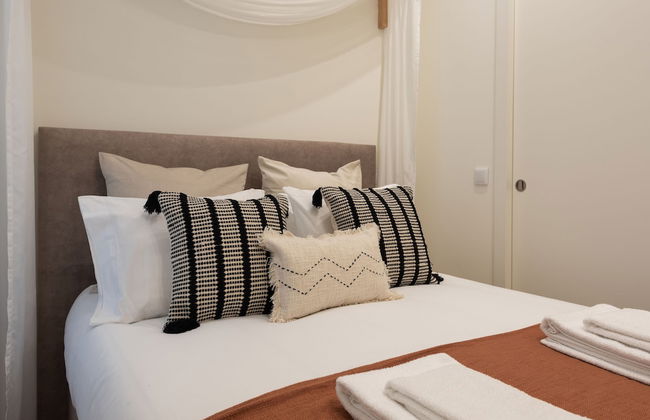 Mouzinho da Silveira 215 by LovelyStay - Foto 12