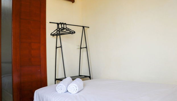 Homey And Comfortable 2Br Grand Sentraland Karawang Apartment - Foto 5, Habitación