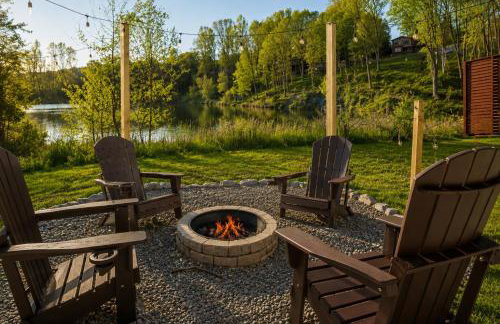 Luna Dome - Lakefront with Hot Tub, Wi-Fi, Sleeps 4 - Photo 10