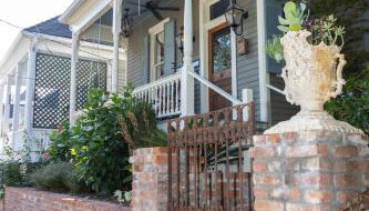 The Dollhouse - 3 Bed, 2 Bath, Walk to Downtown - Foto 3