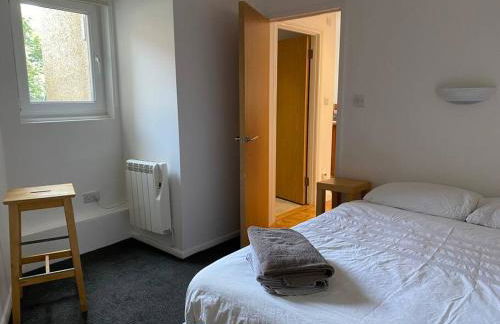 Lovely centrally located 2 bedroom flat in Southsea - Photo 5