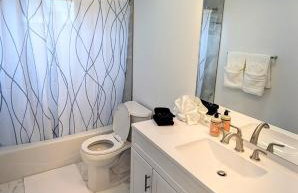 Spacious Downtown 2-bdrm Apartment - Photo 61