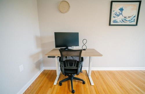 Spacious 5BR 2BA Free Parking Minutes to DC with Foosball - Photo 20