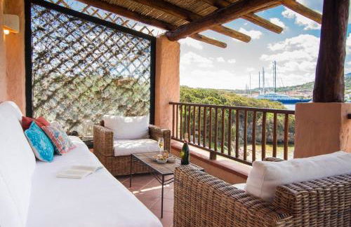 [Terrace on Porto Cervo] Swimming pool & private beach - Foto 26